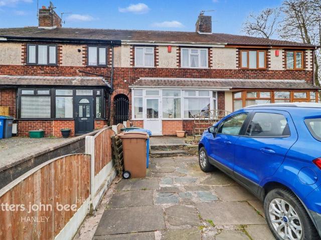 House for sale in Joiner's Square, Hanley