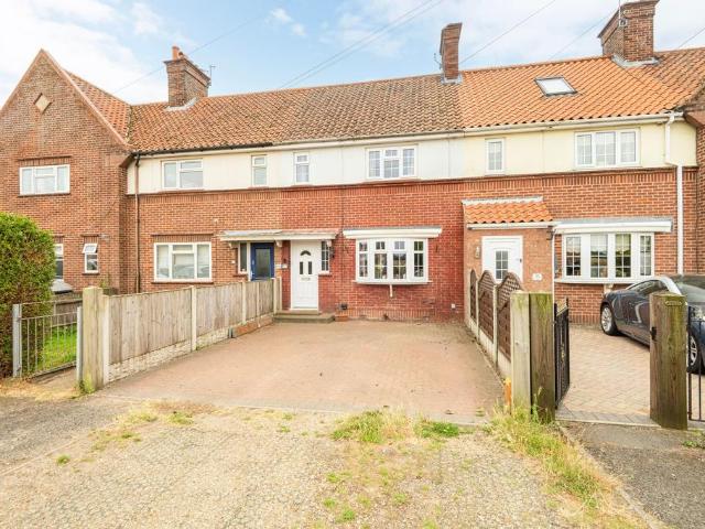 House for sale in Stokesby, Norfolk