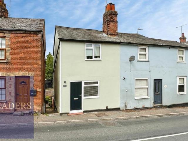 House for sale in Chipping Hill, Essex