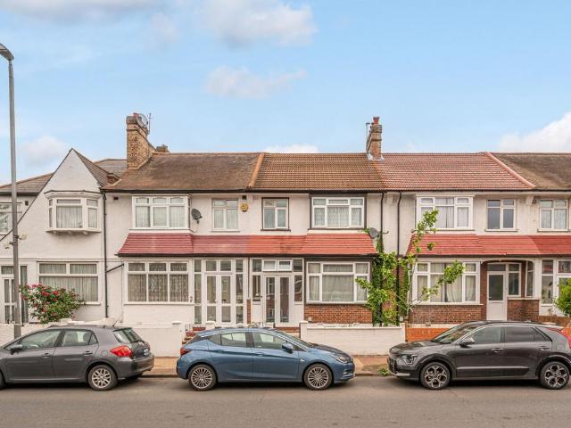 House for sale in Furzedown, Greater London