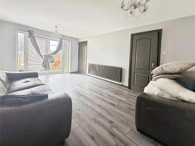 House for sale in Tanhouse, Roby Mill