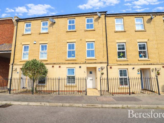 House for sale in Chipping Hill, Essex