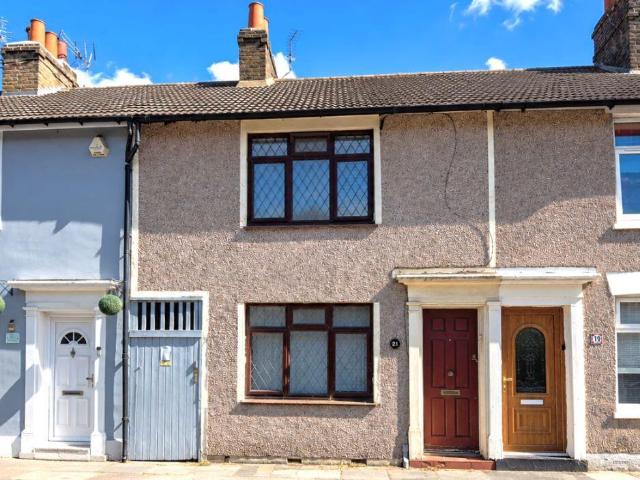 House for sale in Brooklands, Dartford
