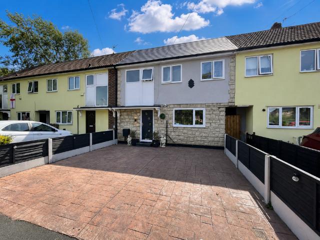 House for sale in Brinnington, Greater Manchester