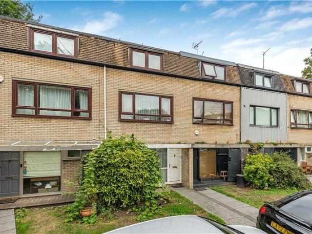House for sale in East Sheen, Greater London