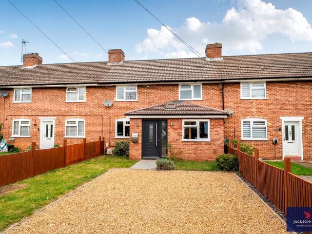 House for sale in Aspley Guise, Bedfordshire