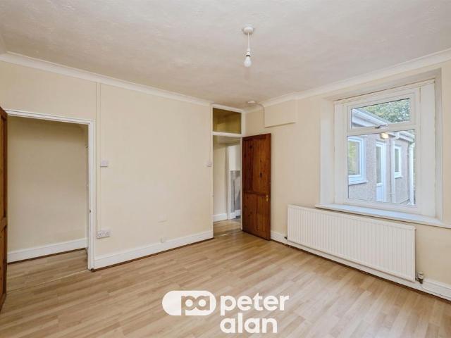 House for sale in Tonna, Aberdulais