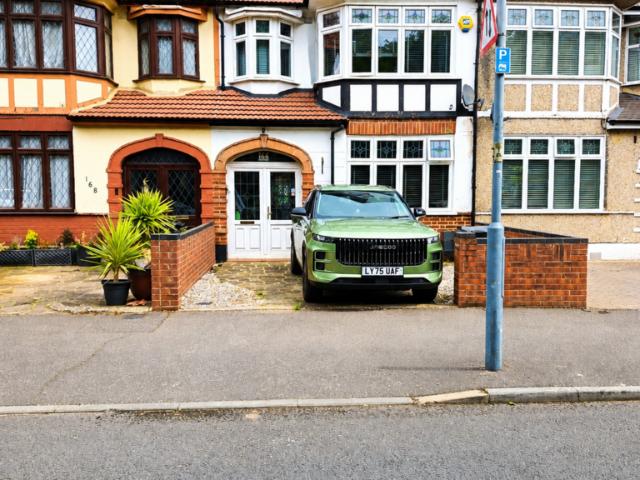 House for sale in Little Heath, Goodmayes