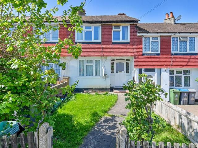 House for sale in Tolworth, Greater London