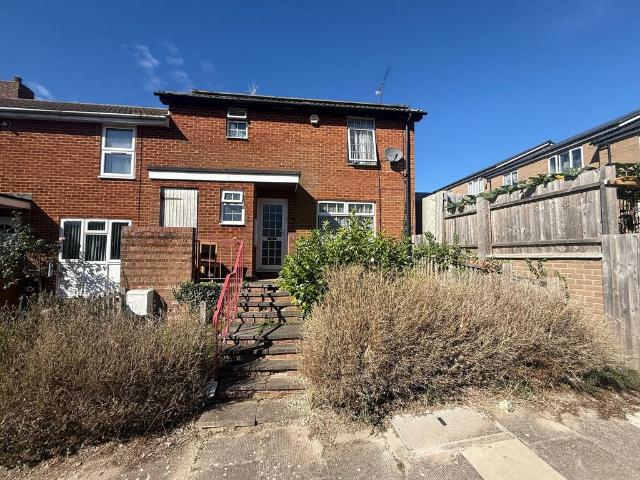 House for sale in Marsh Farm
