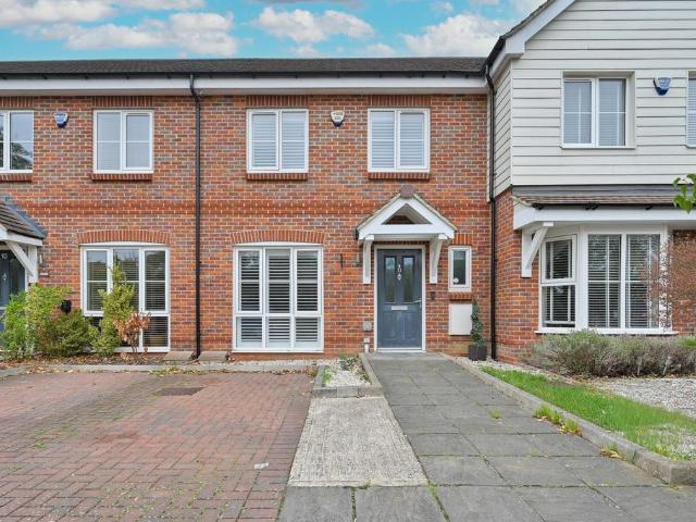 House for sale in Leavesden, Three Rivers