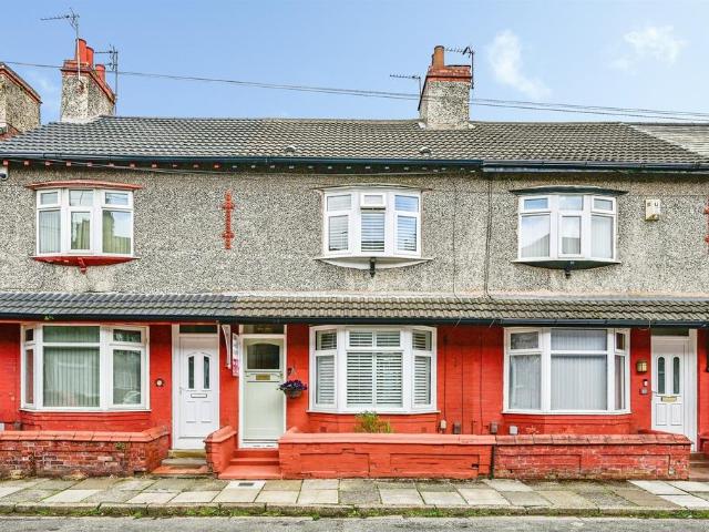 House for sale in Calderstones
