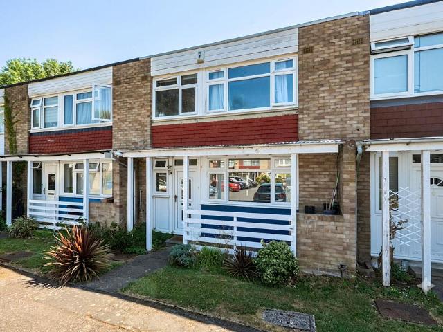 House for sale in Pinner, Greater London