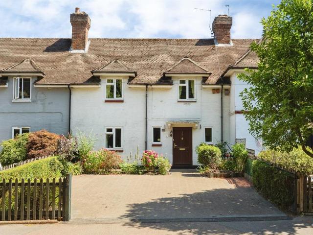 House for sale in Hawkenbury, Sandown Park