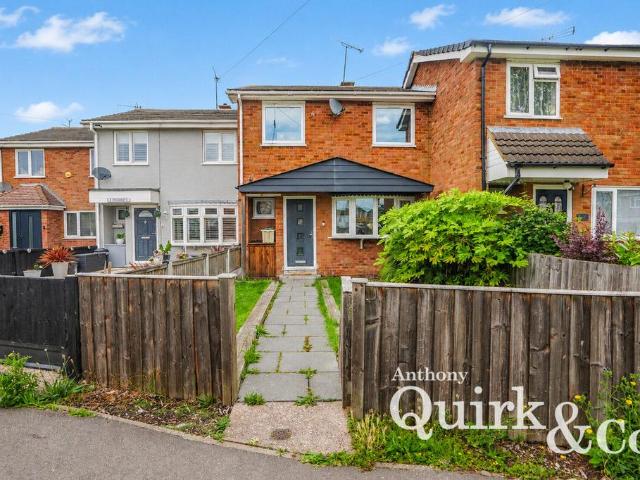House for sale in Winter Gardens, Essex