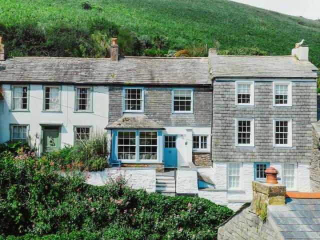 House for sale in Port Gaverne