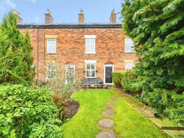 House for sale in Brooksbottom, Bury