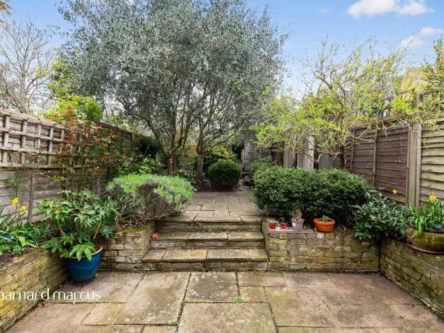 House for sale in Furzedown, Greater London