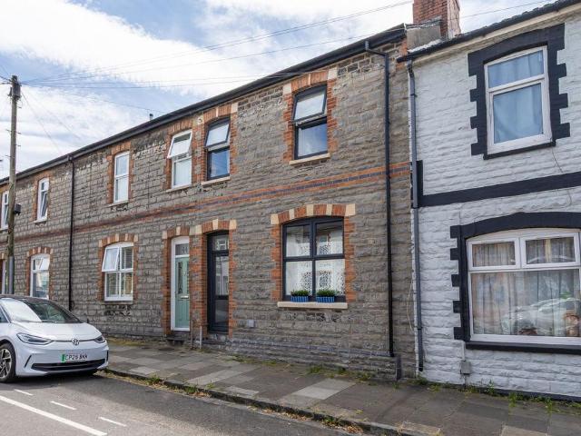 House for sale in Penarth Marina, Penarth