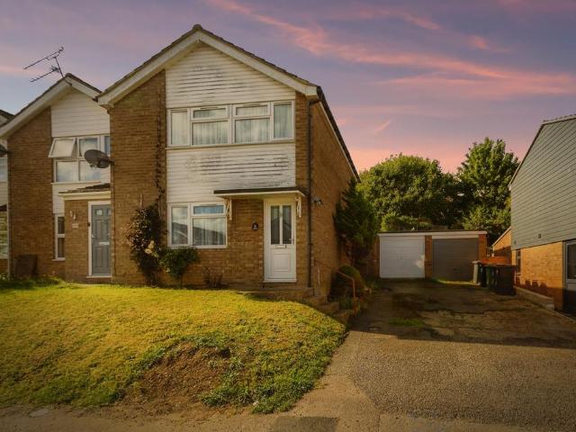 House for sale in Leighton-Linslade, Linslade