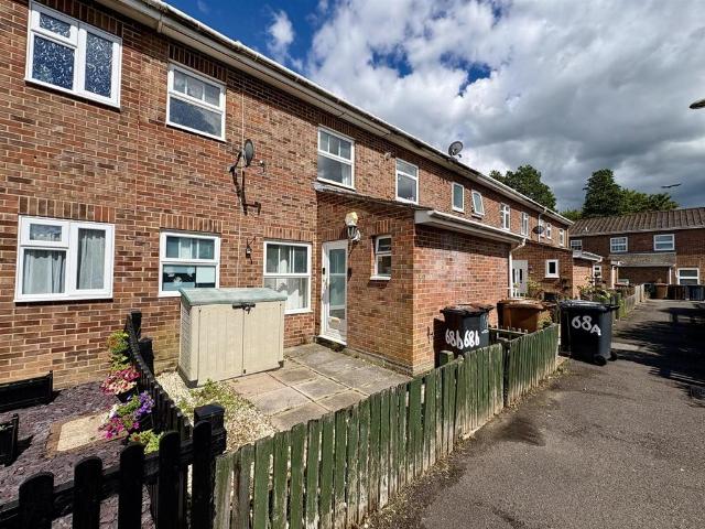 House for sale in Saxon Fields, Barton Stacey