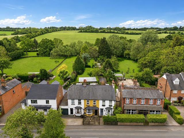 House for sale in Five Acres, Hertfordshire