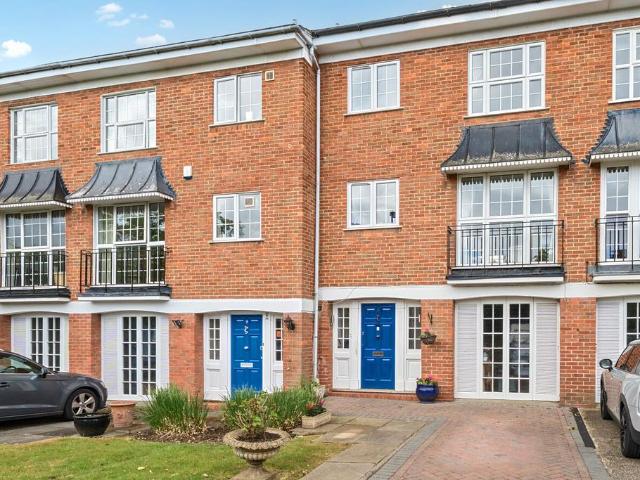 House for sale in Shortlands, Greater London