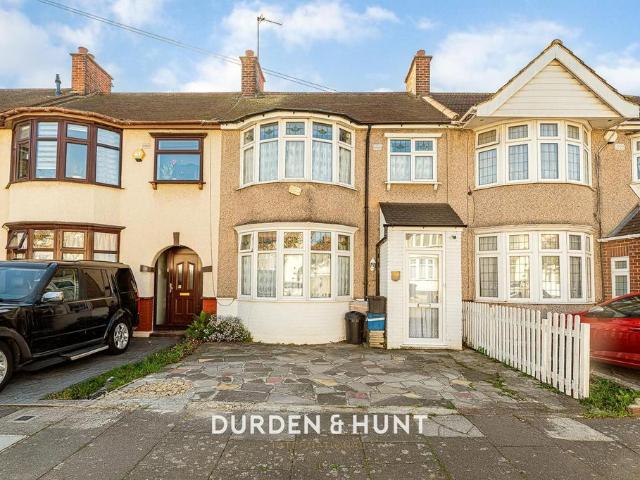 House for sale in Chadwell Heath, Greater London