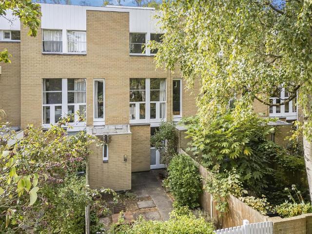 House for sale in Highsett, Arbury