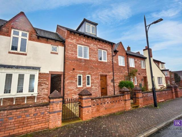 House for sale in Burtonwood and Westbrook, Warrington