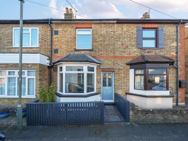 House for sale in Burgh Heath, Reigate and Banstead