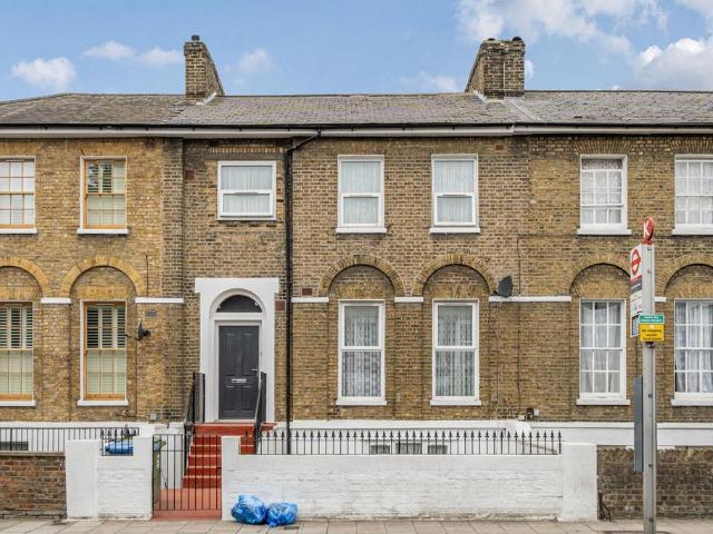 House for sale in Peckham, Greater London