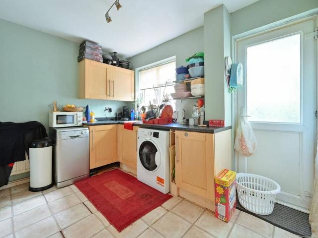 House for sale in Bennetts End, Pouchen End