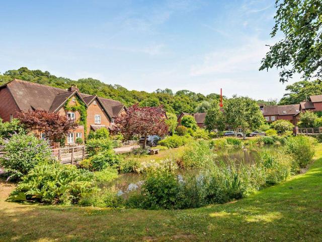 House for sale in Albury, Westborough