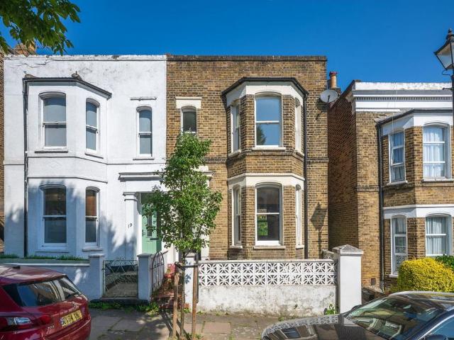 House for sale in London Borough of Lewisham, Deptford