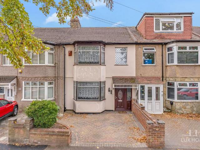 House for sale in London Borough of Havering, Greater London