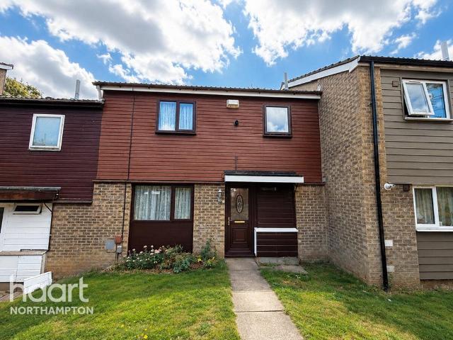 House for sale in Thorplands, Northampton