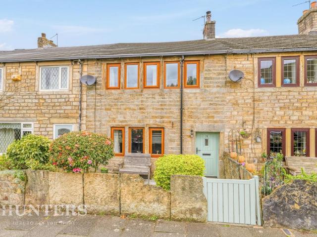 House for sale in Clough, Burnedge