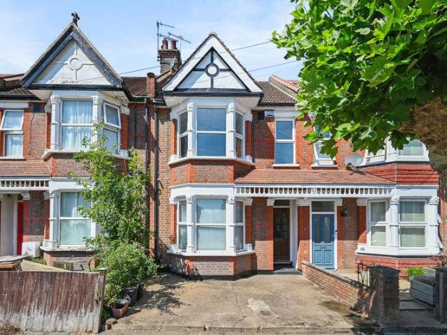 House for sale in Lane, Greater London