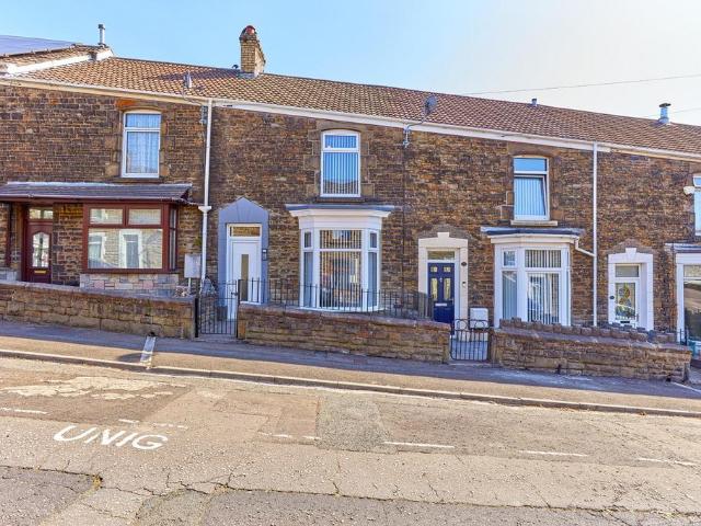 House for sale in Cwmbwrla, Nangreaves