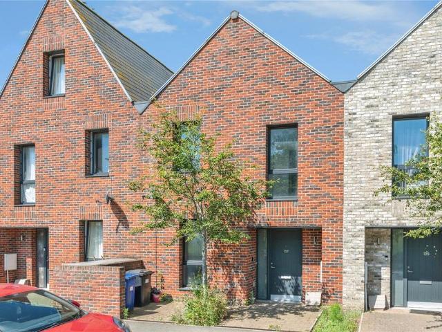 House for sale in Tilbury, Essex