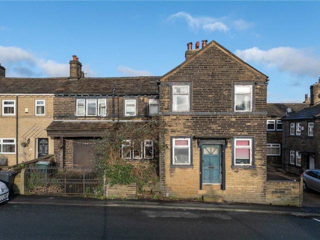 House for sale in Allerton, West Yorkshire