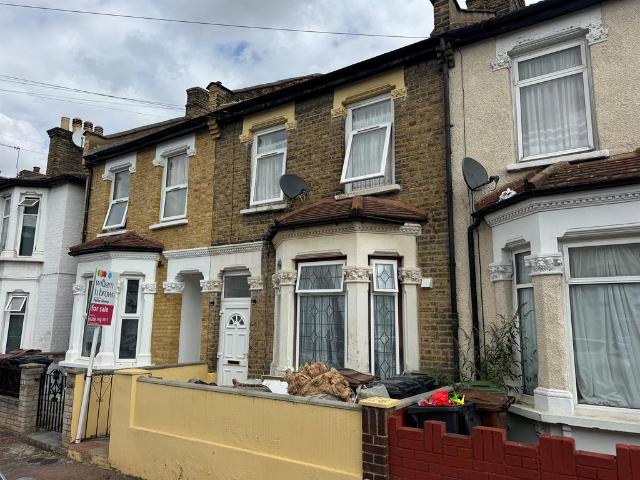 House for sale in Greater London