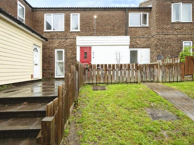 House for sale in Spring Park, Luton