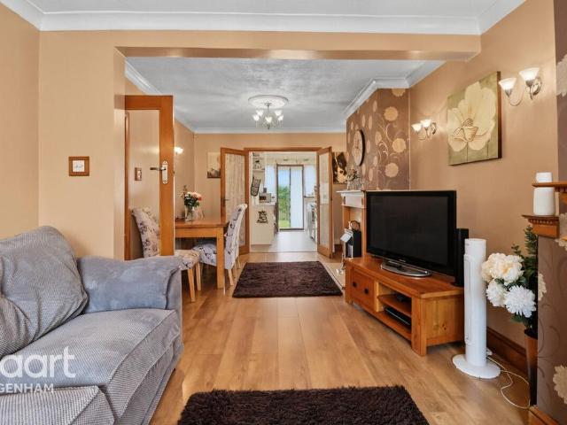 House for sale in Dagenham, Greater London