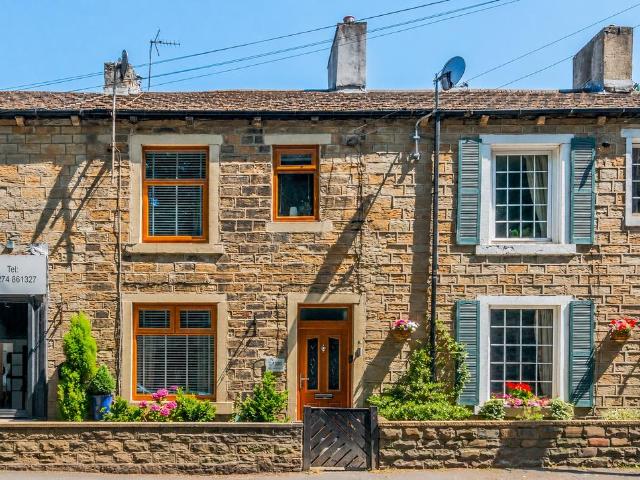 House for sale in Swincliffe, Gomersal