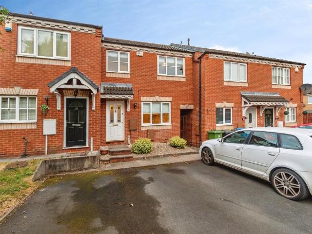 House for sale in Landywood, Great Chatwell