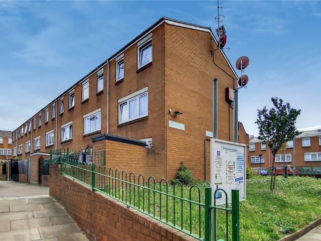 House for sale in Dalston, Greater London