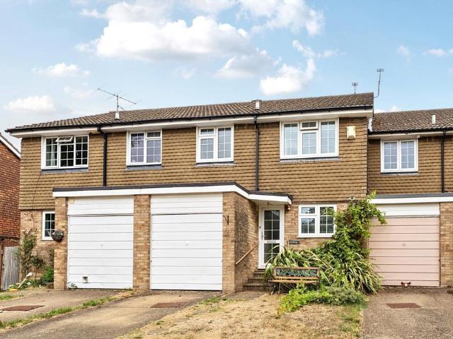 House for sale in Pachesham Park, Surrey