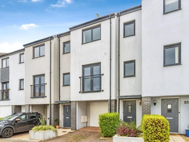 House for sale in Three Beaches, Livermead